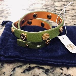💚Tory Burch Logo Wrap Bracelet💚